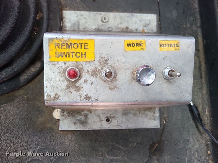 image for item MX9779 2013 Mack GU533  rollback truck