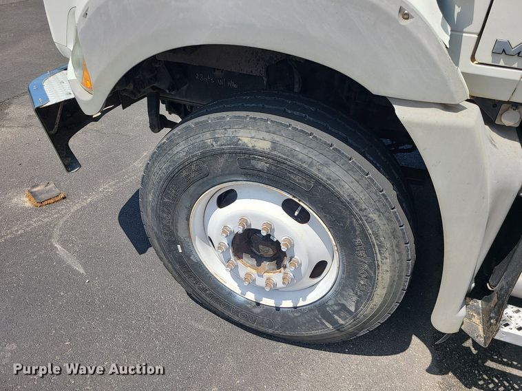 image for item MX9779 2013 Mack GU533  rollback truck