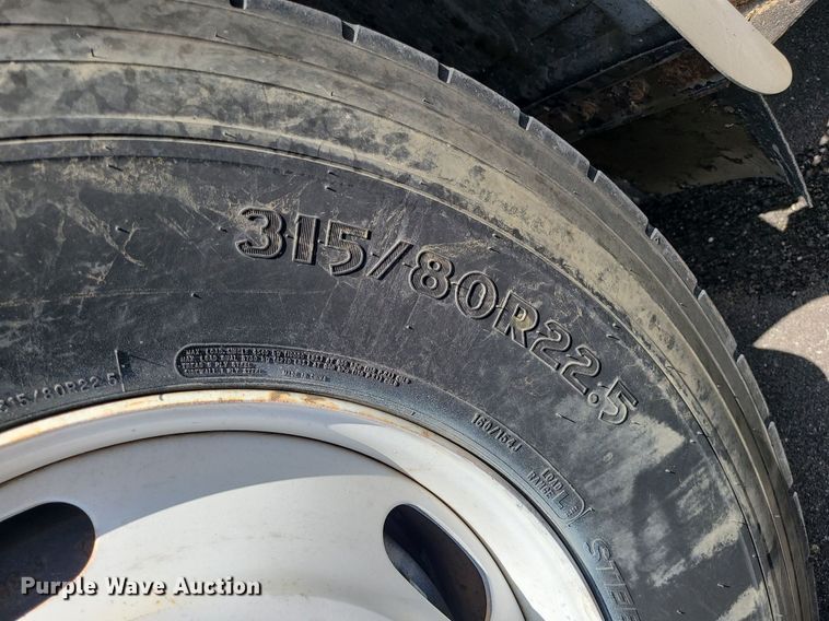 image for item MX9779 2013 Mack GU533  rollback truck