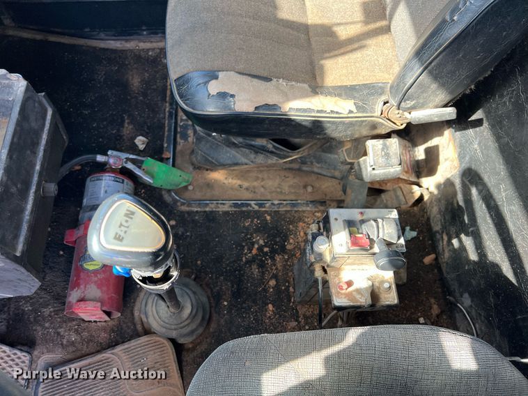 image for item MY9753 1986 Kenworth T660  dump truck