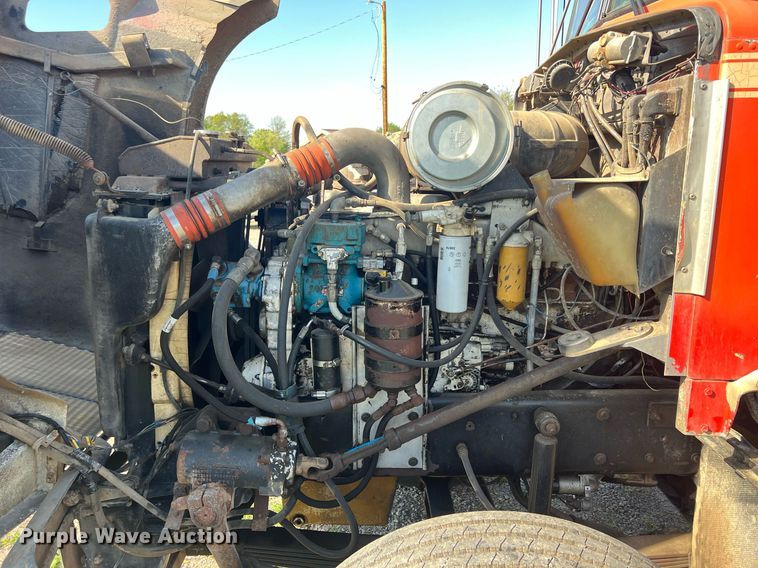 image for item MY9753 1986 Kenworth T660  dump truck