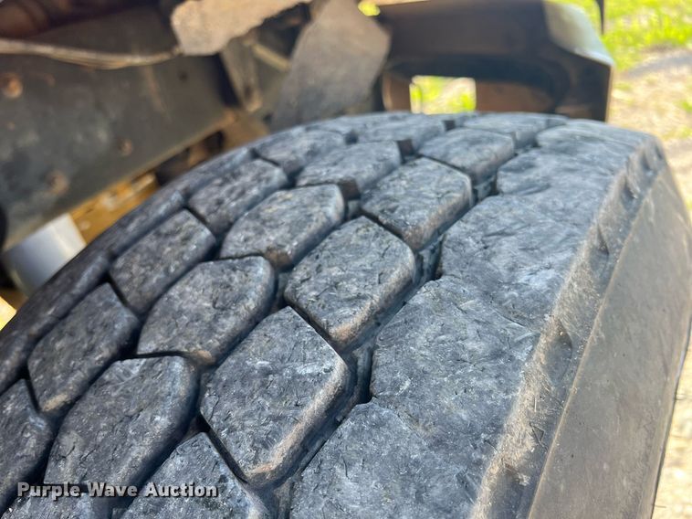 image for item MY9753 1986 Kenworth T660  dump truck