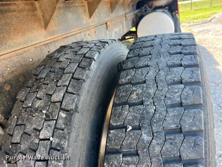 image for item MY9753 1986 Kenworth T660  dump truck