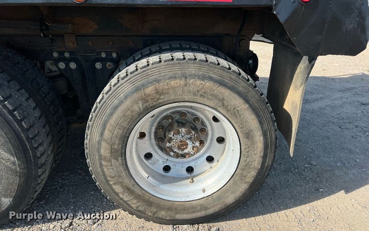 image for item MY9753 1986 Kenworth T660  dump truck