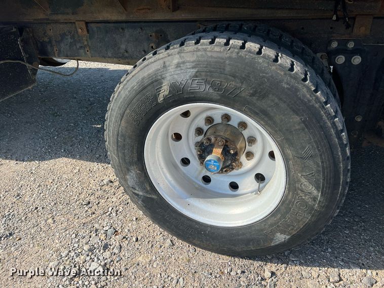 image for item MY9753 1986 Kenworth T660  dump truck