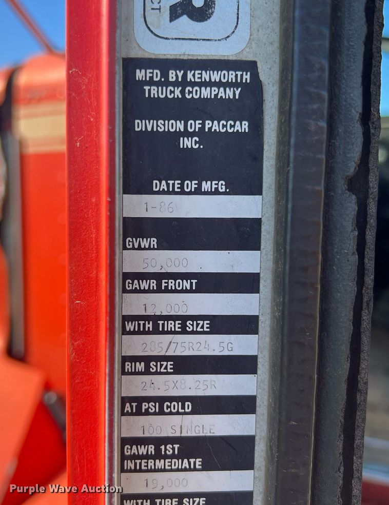 image for item MY9753 1986 Kenworth T660  dump truck