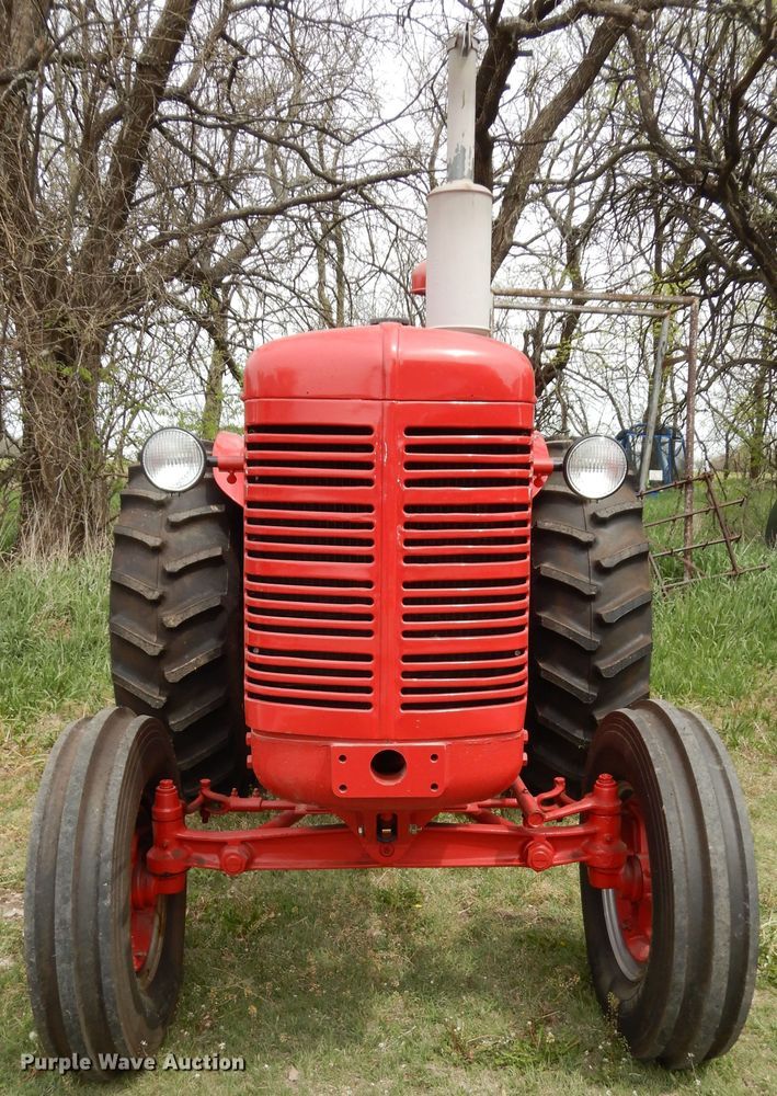 image for item DK1806 International Harvester W6  tractor