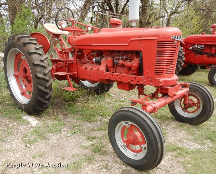 image for item DK1807 International Farmall H  tractor