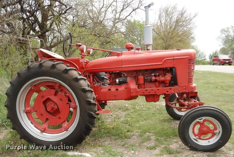 image for item DK1807 International Farmall H  tractor