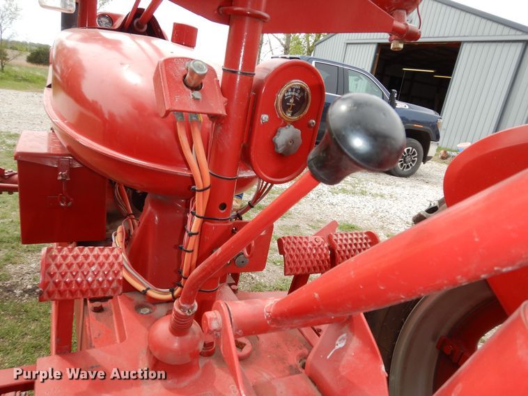 image for item DK1807 International Farmall H  tractor