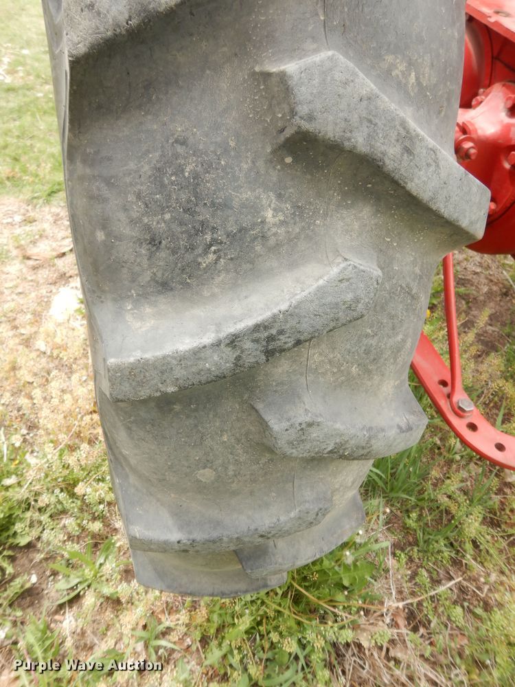 image for item DK1807 International Farmall H  tractor