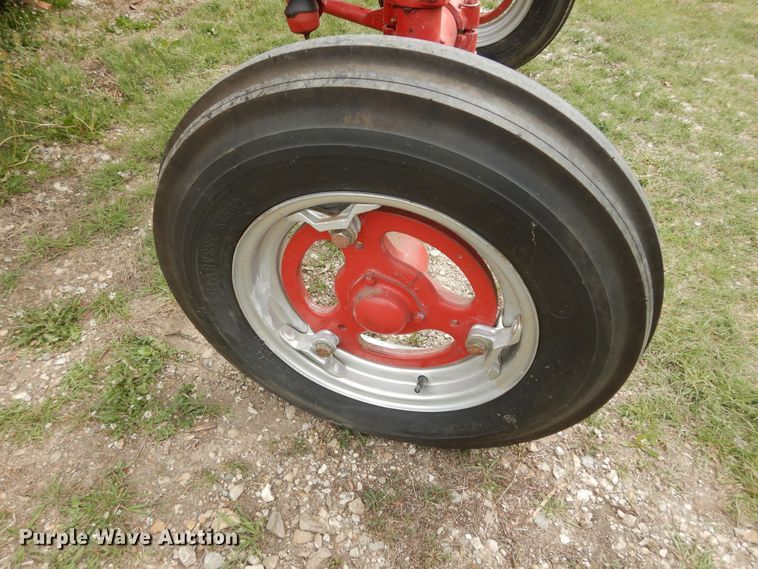 image for item DK1807 International Farmall H  tractor