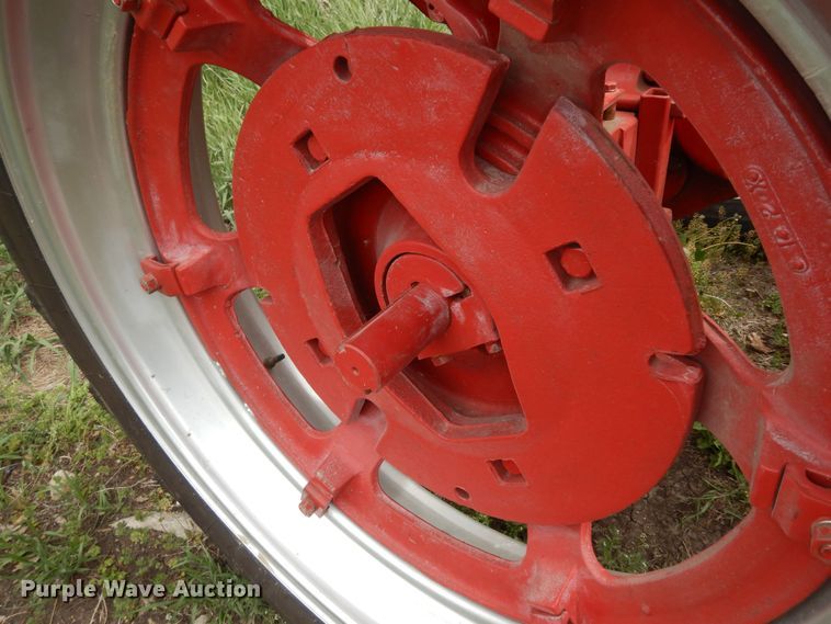 image for item DK1807 International Farmall H  tractor