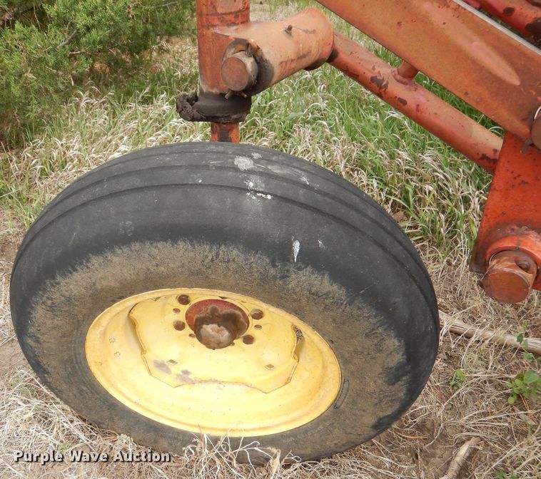 image for item DK1903 Massey Ferguson 880  six bottom plow