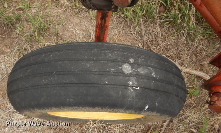 image for item DK1903 Massey Ferguson 880  six bottom plow