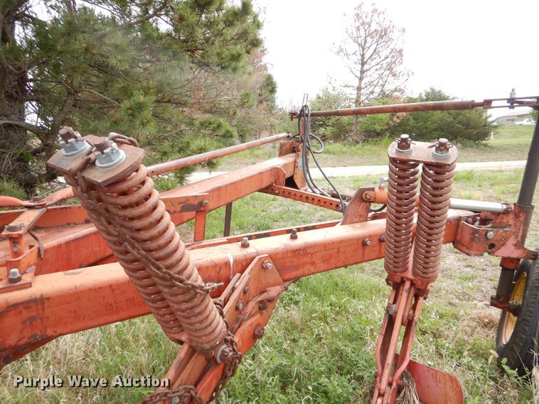 image for item DK1903 Massey Ferguson 880  six bottom plow