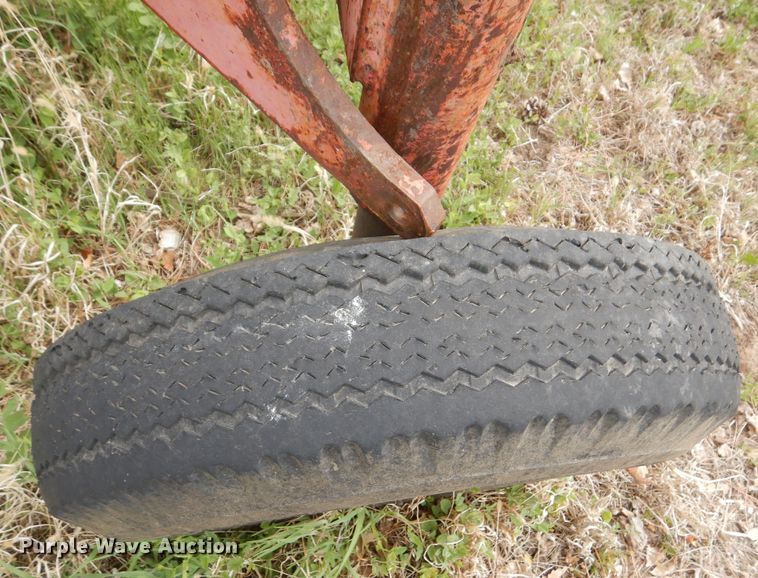 image for item DK1903 Massey Ferguson 880  six bottom plow