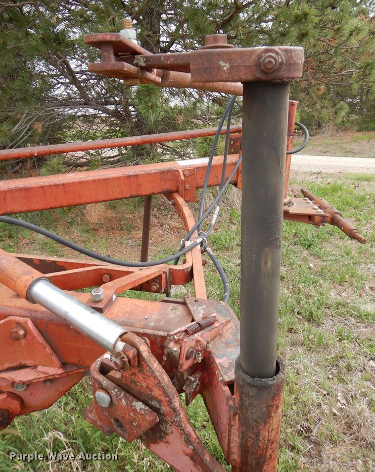 image for item DK1903 Massey Ferguson 880  six bottom plow