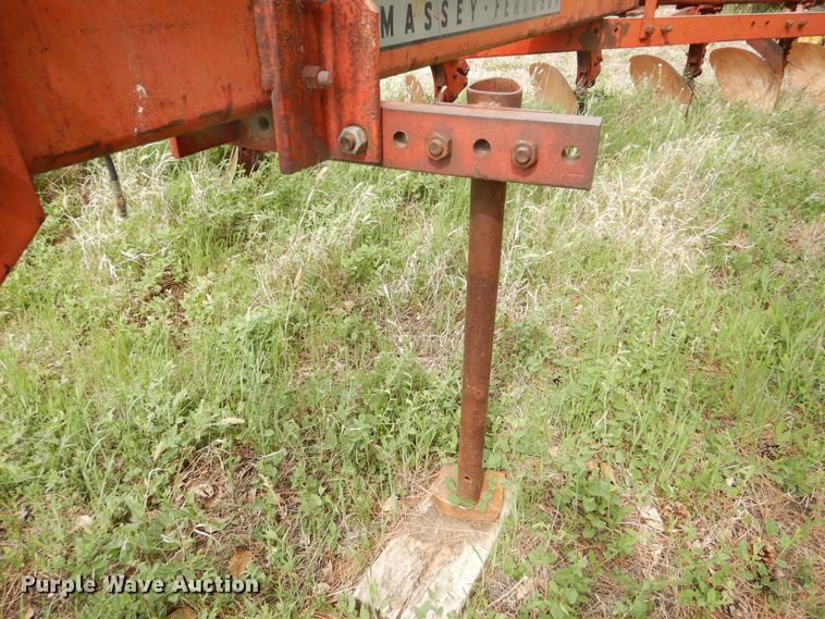 image for item DK1903 Massey Ferguson 880  six bottom plow
