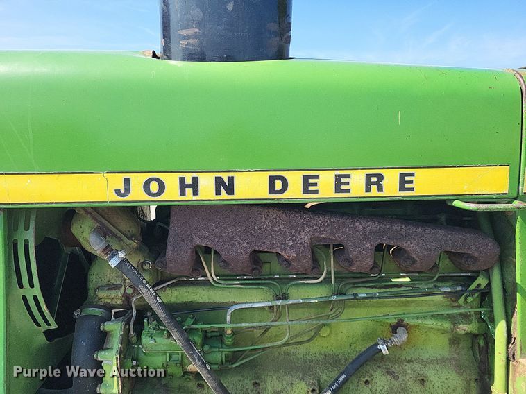 image for item DO3654 1977 John Deere 2840  tractor