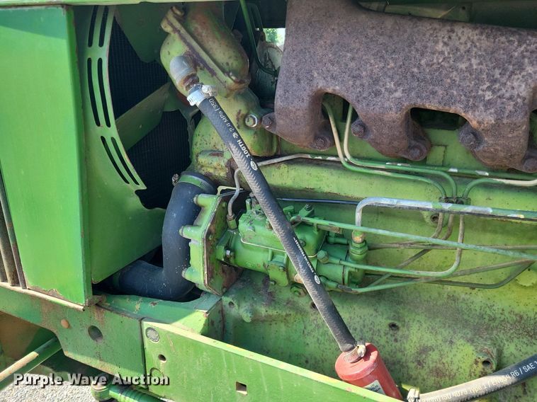 image for item DO3654 1977 John Deere 2840  tractor