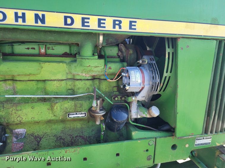 image for item DO3654 1977 John Deere 2840  tractor
