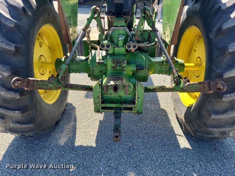 image for item DO3654 1977 John Deere 2840  tractor