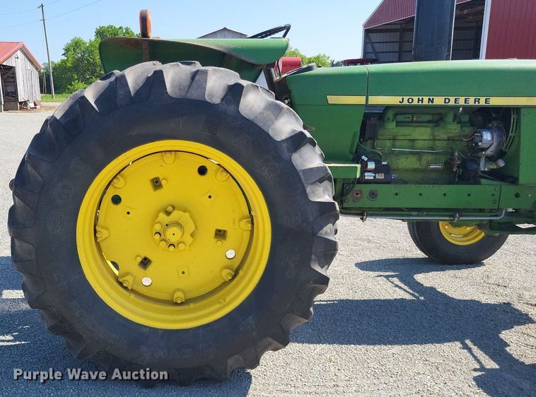 image for item DO3654 1977 John Deere 2840  tractor