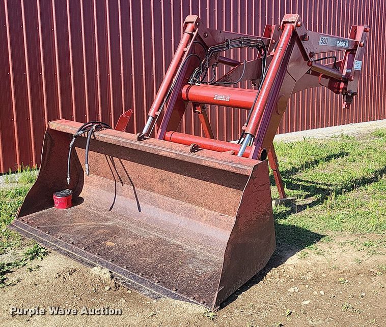 image for item DO3656 Case IH 520  loader