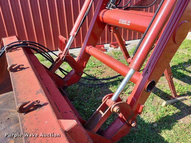 image for item DO3656 Case IH 520  loader