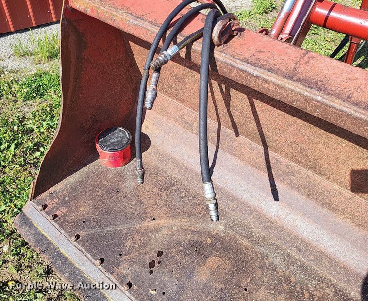 image for item DO3656 Case IH 520  loader