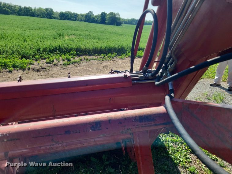 image for item DO3656 Case IH 520  loader