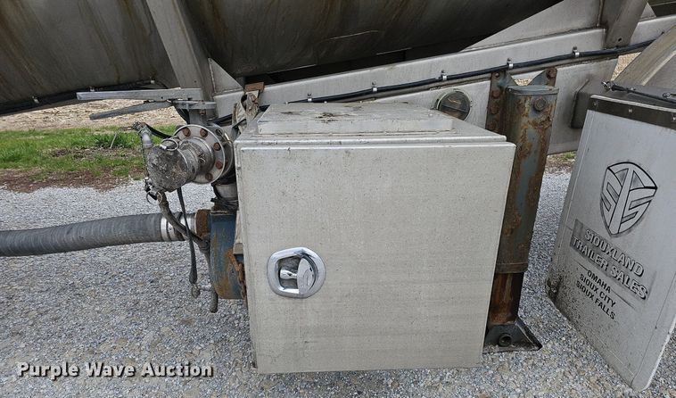 image for item DO4350 2016 Polar  tank trailer