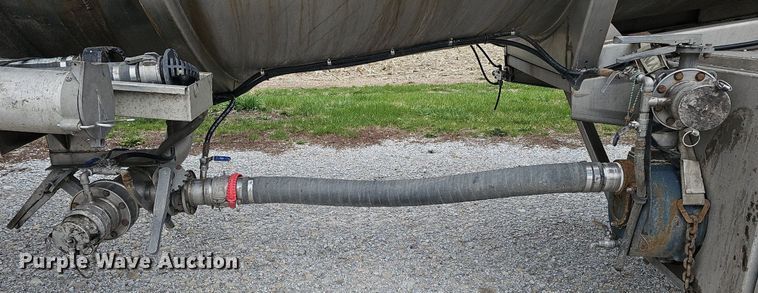 image for item DO4350 2016 Polar  tank trailer