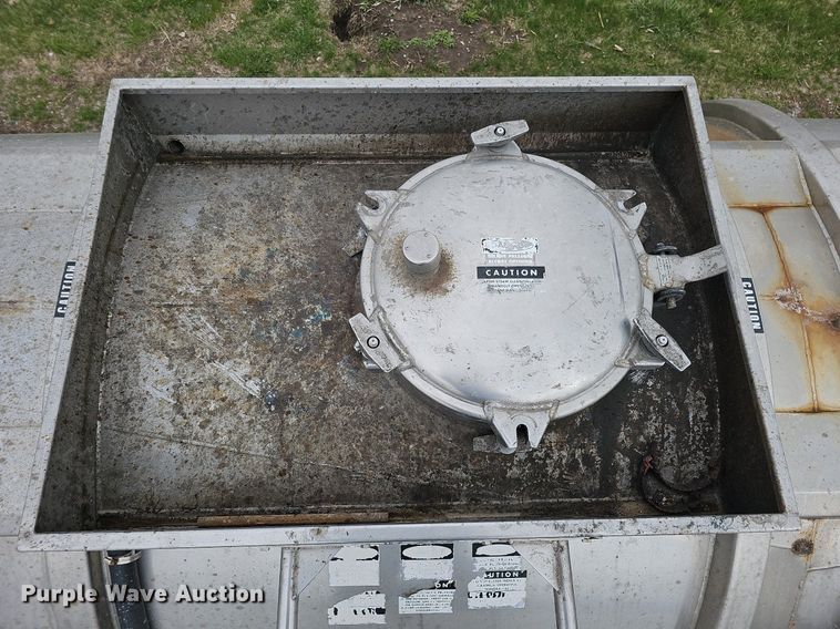 image for item DO4350 2016 Polar  tank trailer