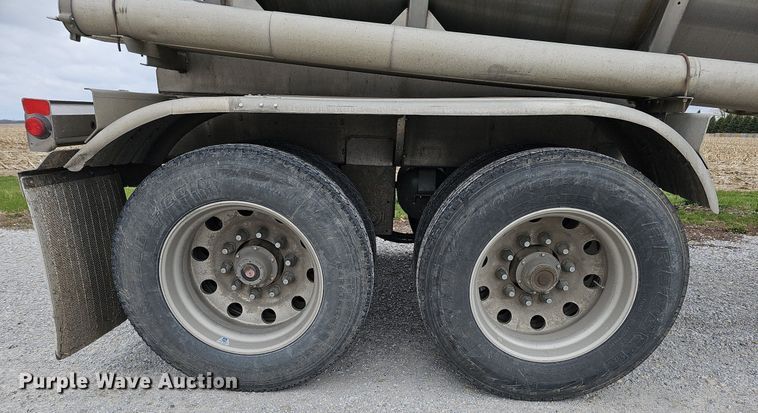 image for item DO4350 2016 Polar  tank trailer