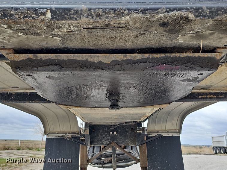 image for item DO4354 1983 Walker Stainless Equipment  tank trailer