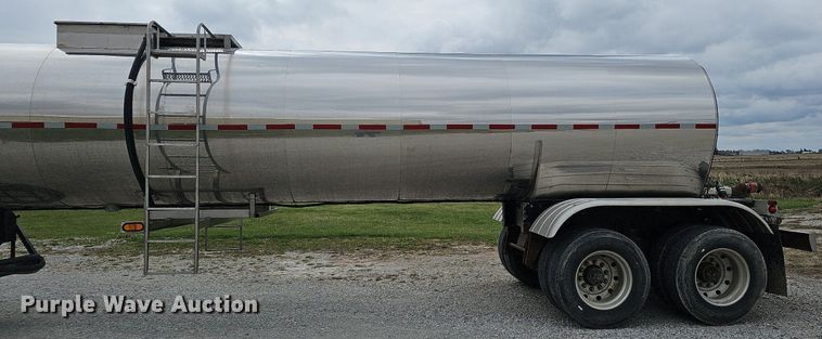 image for item DO4354 1983 Walker Stainless Equipment  tank trailer