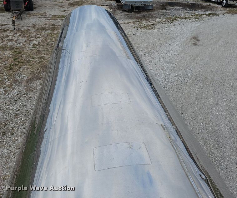 image for item DO4354 1983 Walker Stainless Equipment  tank trailer