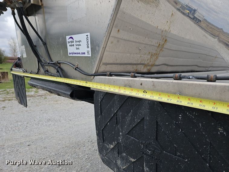 image for item DO4354 1983 Walker Stainless Equipment  tank trailer