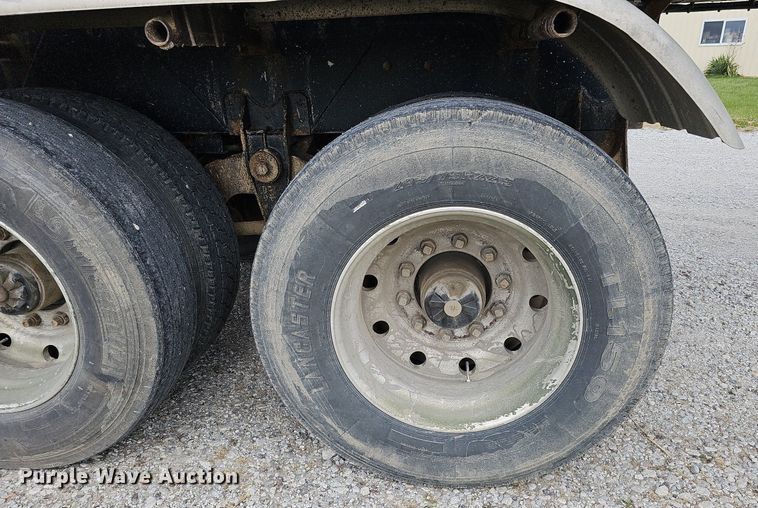 image for item DO4354 1983 Walker Stainless Equipment  tank trailer