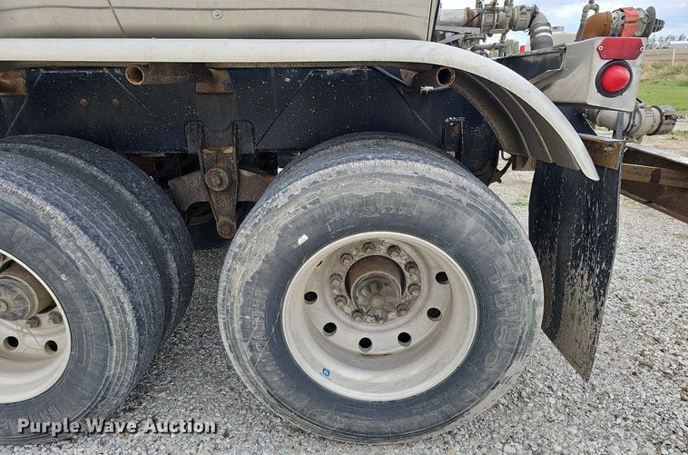 image for item DO4354 1983 Walker Stainless Equipment  tank trailer