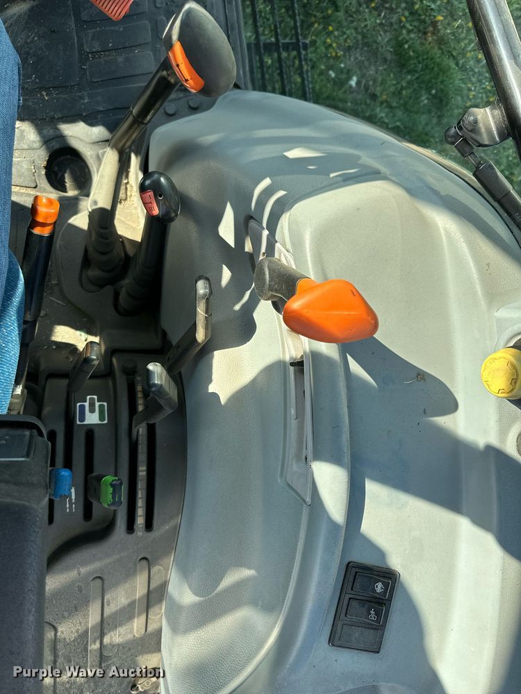 image for item DO4922 New Holland T5070  MFWD tractor