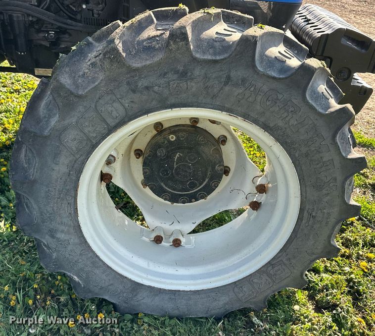 image for item DO4922 New Holland T5070  MFWD tractor