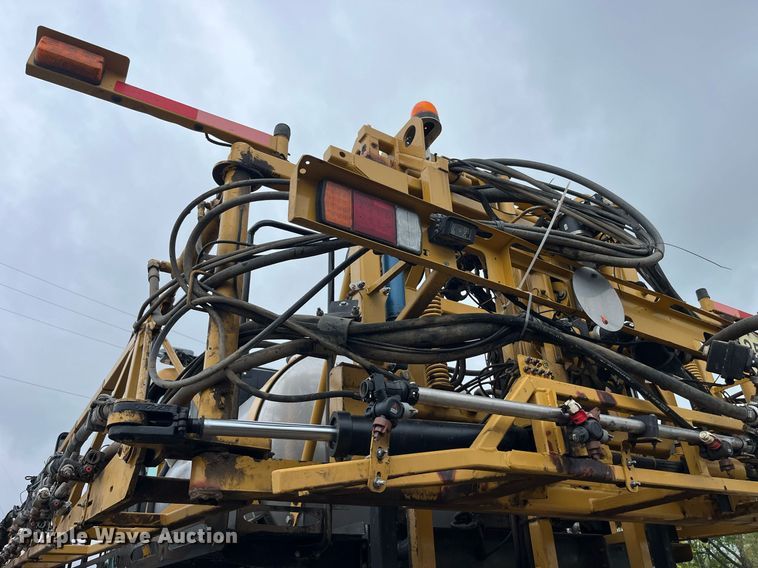 image for item DP0478 2013 AGCO RoGator 900  sprayer