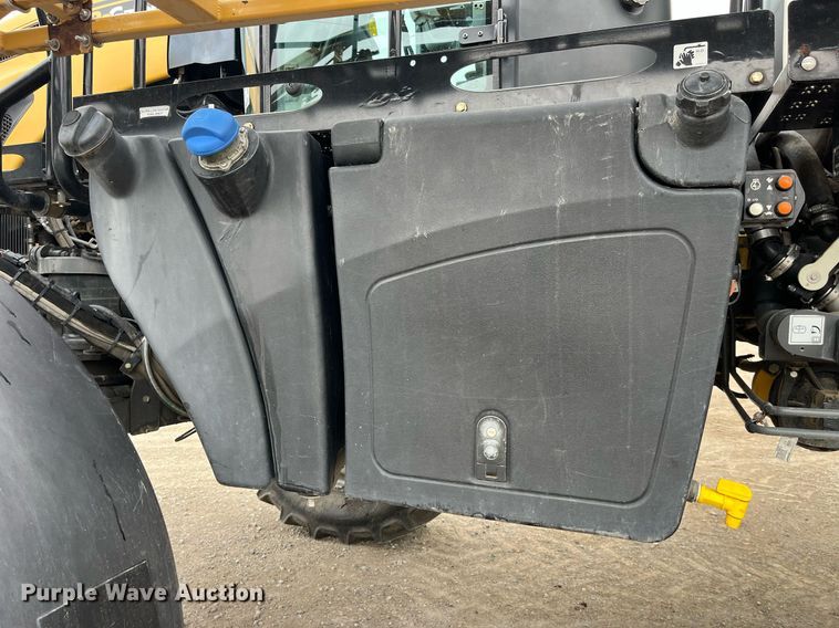 image for item DP0478 2013 AGCO RoGator 900  sprayer