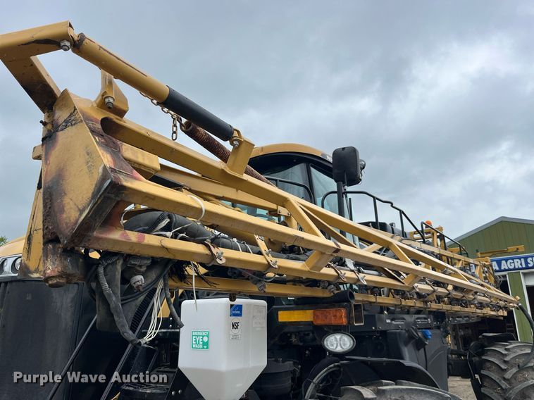 image for item DP0478 2013 AGCO RoGator 900  sprayer