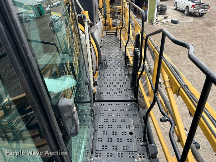 image for item DP0478 2013 AGCO RoGator 900  sprayer