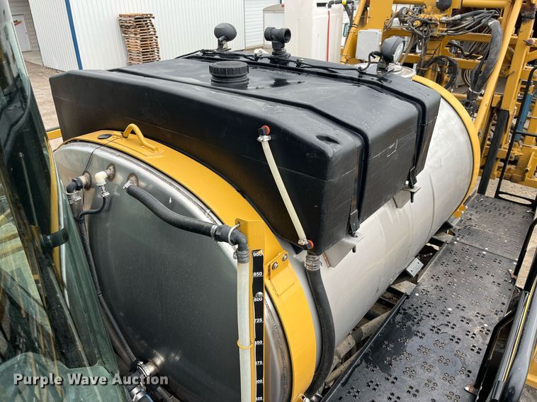 image for item DP0478 2013 AGCO RoGator 900  sprayer