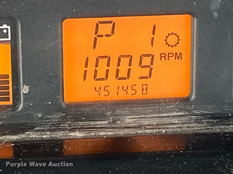 image for item DP0478 2013 AGCO RoGator 900  sprayer